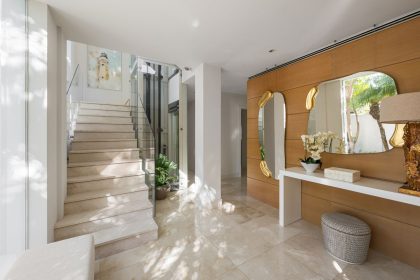 0fa373a22aabc1d98c4f856fc3b5983d - 19