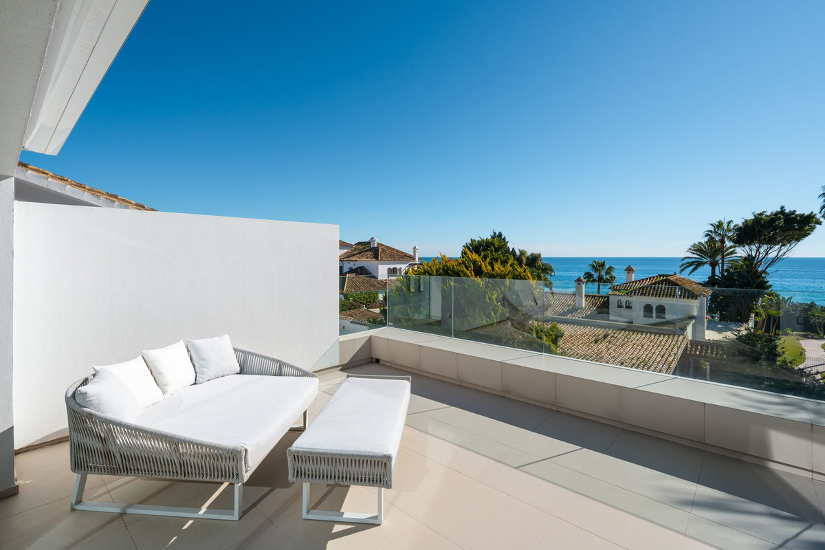 0fa373a22aabc1d98c4f856fc3b5983d - 34