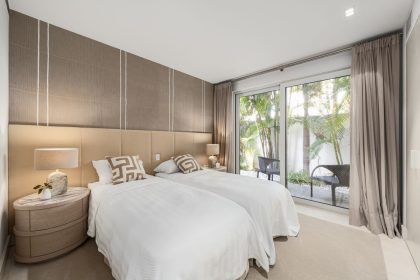 0fa373a22aabc1d98c4f856fc3b5983d - 9