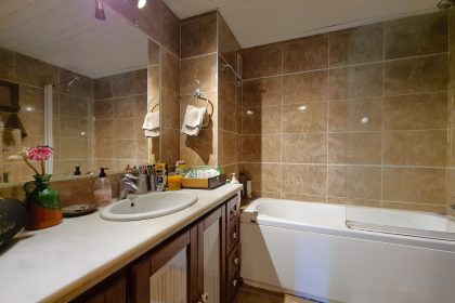 1033bc8ef7fa5eda0a69eb325f6ae7c7 - 23