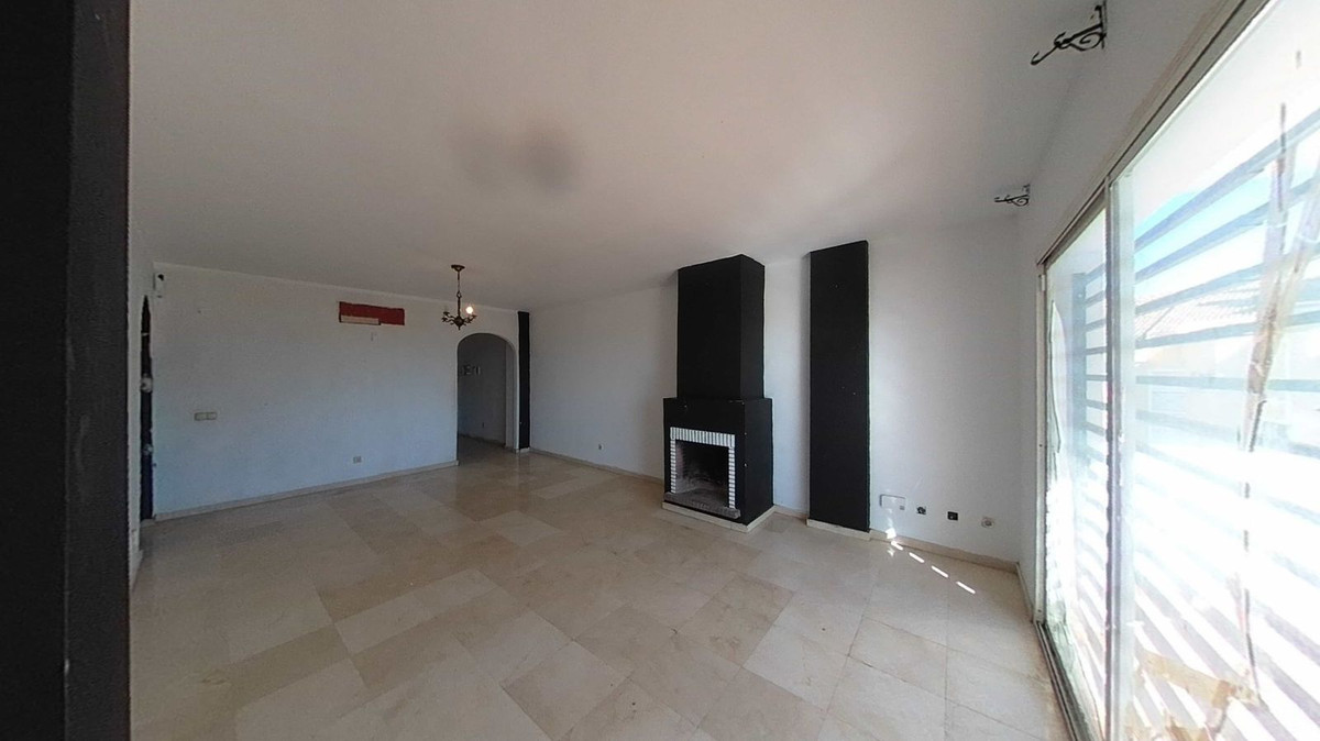 10576204ba41bd55377e4b2134cbe387 - 12