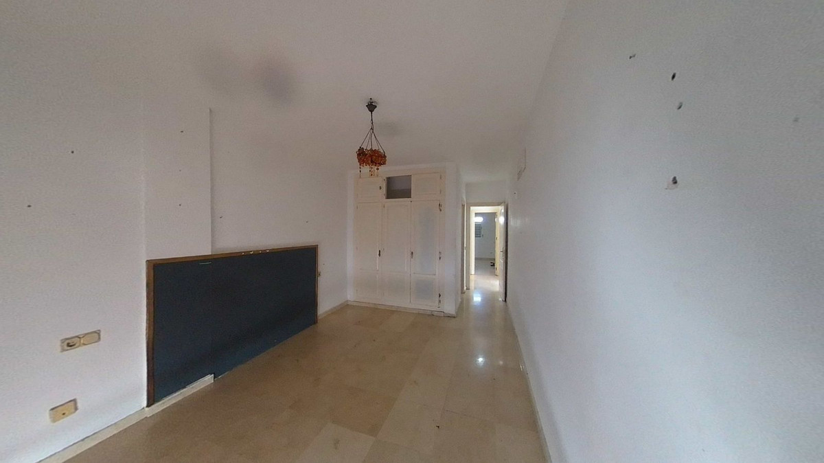 10576204ba41bd55377e4b2134cbe387 - 25