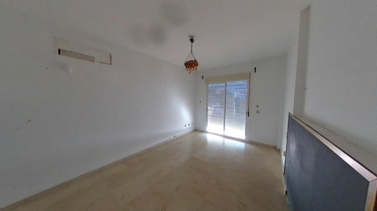 10576204ba41bd55377e4b2134cbe387 - 26