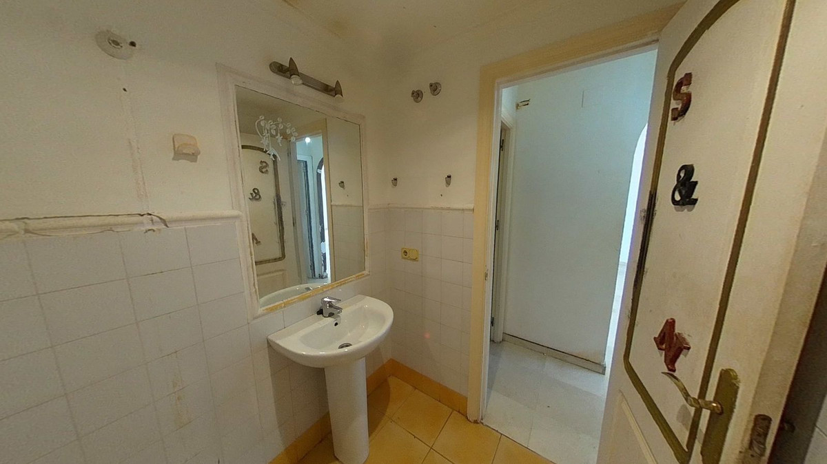 10576204ba41bd55377e4b2134cbe387 - 29