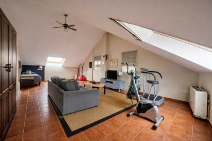 1064576b41db61ec941a65575f5c1d30 - 20