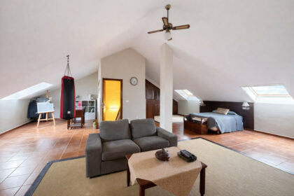 1064576b41db61ec941a65575f5c1d30 - 4