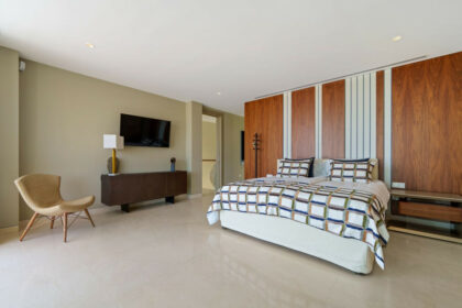 10fafe7e8d5b26cd7512d811e2411ccb - 15