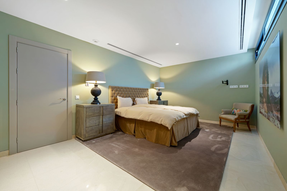 10fafe7e8d5b26cd7512d811e2411ccb - 18