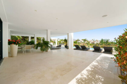 10fafe7e8d5b26cd7512d811e2411ccb - 21