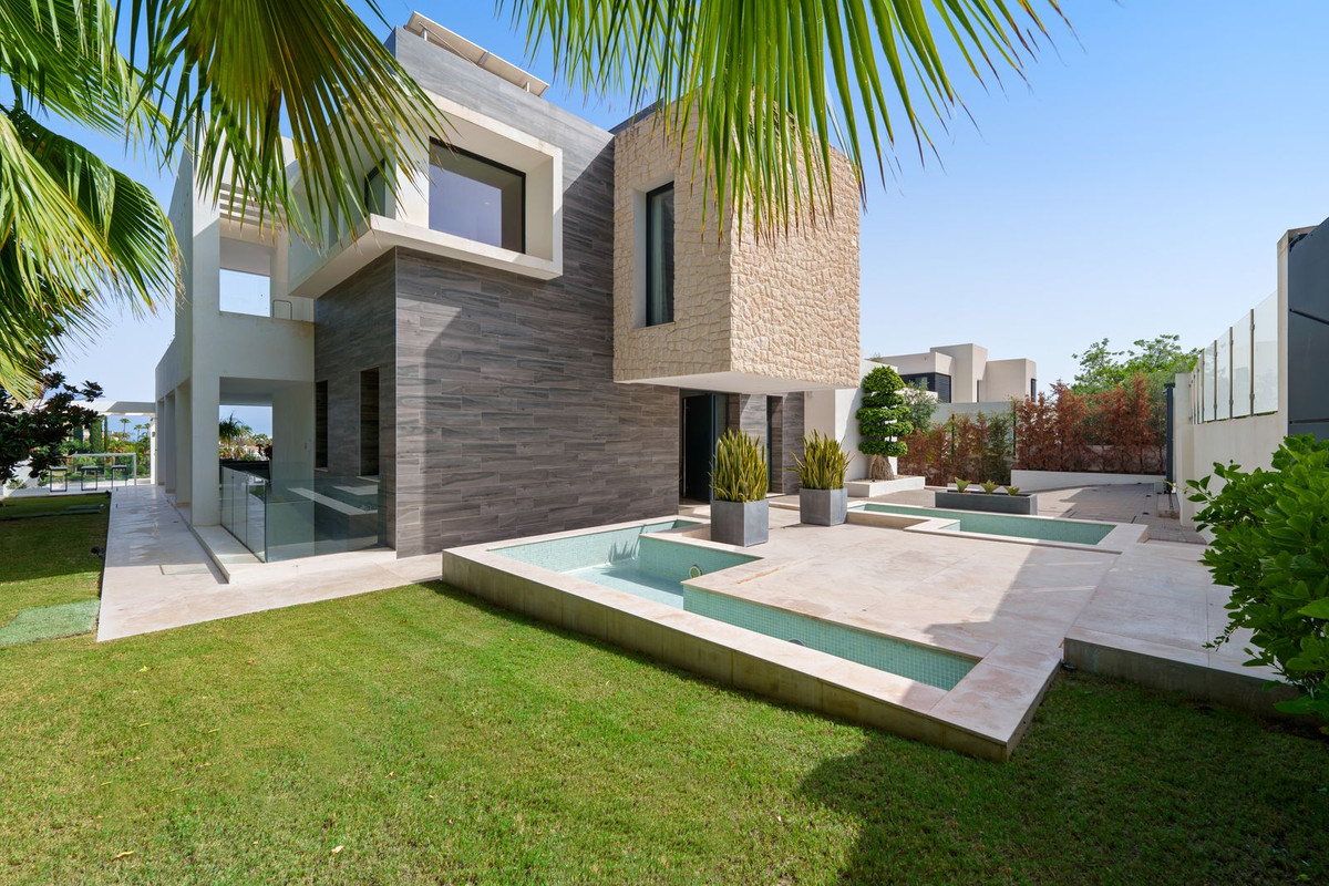 10fafe7e8d5b26cd7512d811e2411ccb - 30