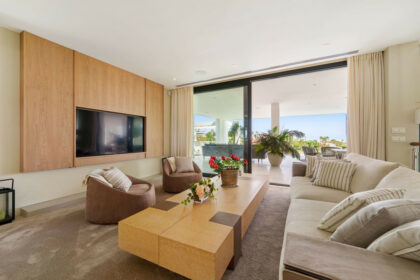 10fafe7e8d5b26cd7512d811e2411ccb - 33