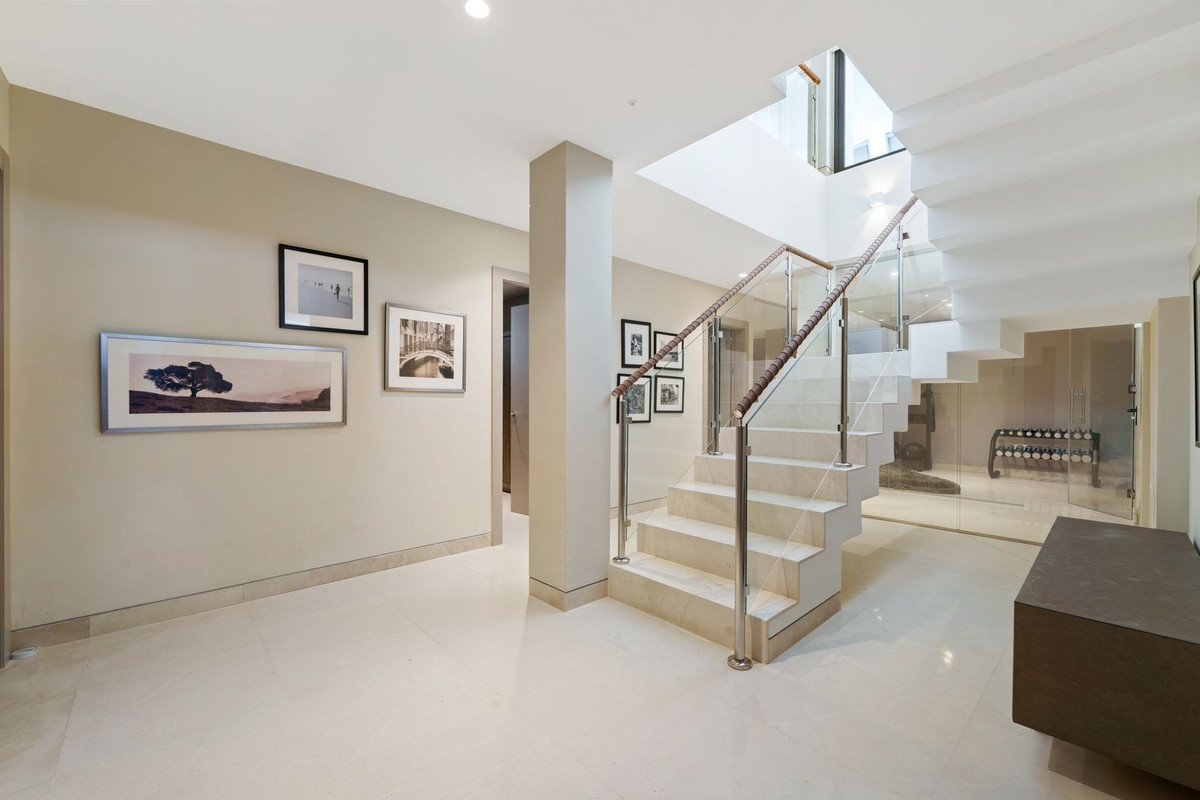 10fafe7e8d5b26cd7512d811e2411ccb - 36