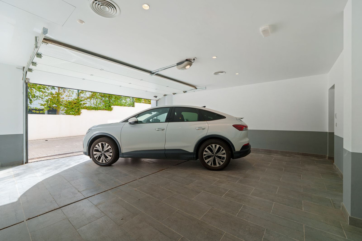 10fafe7e8d5b26cd7512d811e2411ccb - 43