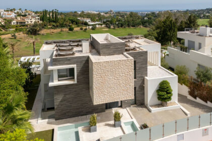 10fafe7e8d5b26cd7512d811e2411ccb - 53