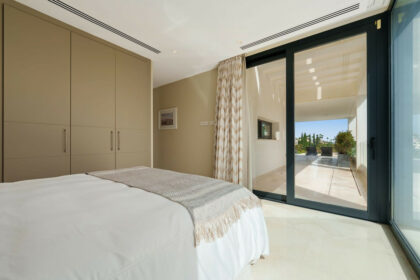 10fafe7e8d5b26cd7512d811e2411ccb - 57