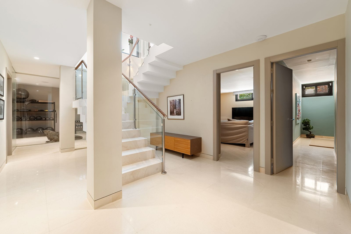 10fafe7e8d5b26cd7512d811e2411ccb - 9