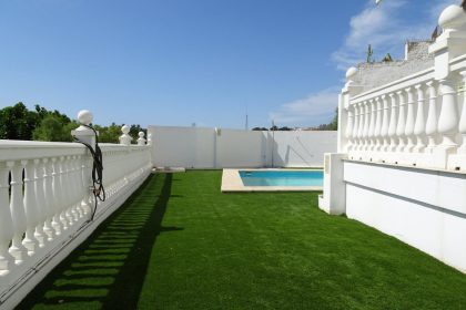 11935f8a200a102b522eb1be7fc85a8d - 12