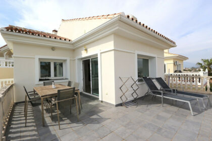 11b1ec922bd43eb50e344783c832acf8 - 2