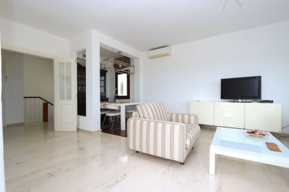 11b1ec922bd43eb50e344783c832acf8 - 4