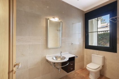 11e3699ee22ac931f44f7ff57e5fbe13 - 12