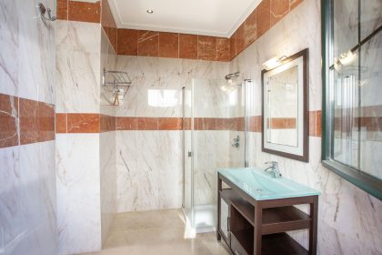 11e3699ee22ac931f44f7ff57e5fbe13 - 15