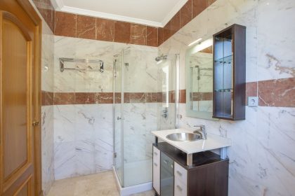 11e3699ee22ac931f44f7ff57e5fbe13 - 19