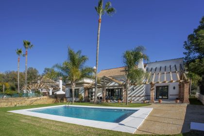 11e3699ee22ac931f44f7ff57e5fbe13 - 2