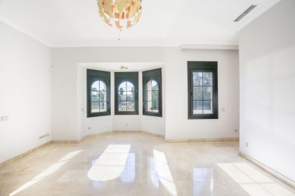 11e3699ee22ac931f44f7ff57e5fbe13 - 24