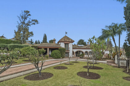 11f79107a3295113f0b91d9f38835a0a - 1