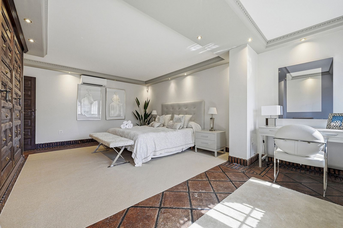 11f79107a3295113f0b91d9f38835a0a - 12