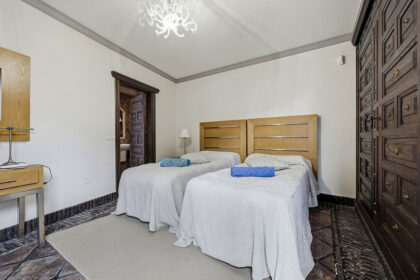 11f79107a3295113f0b91d9f38835a0a - 25