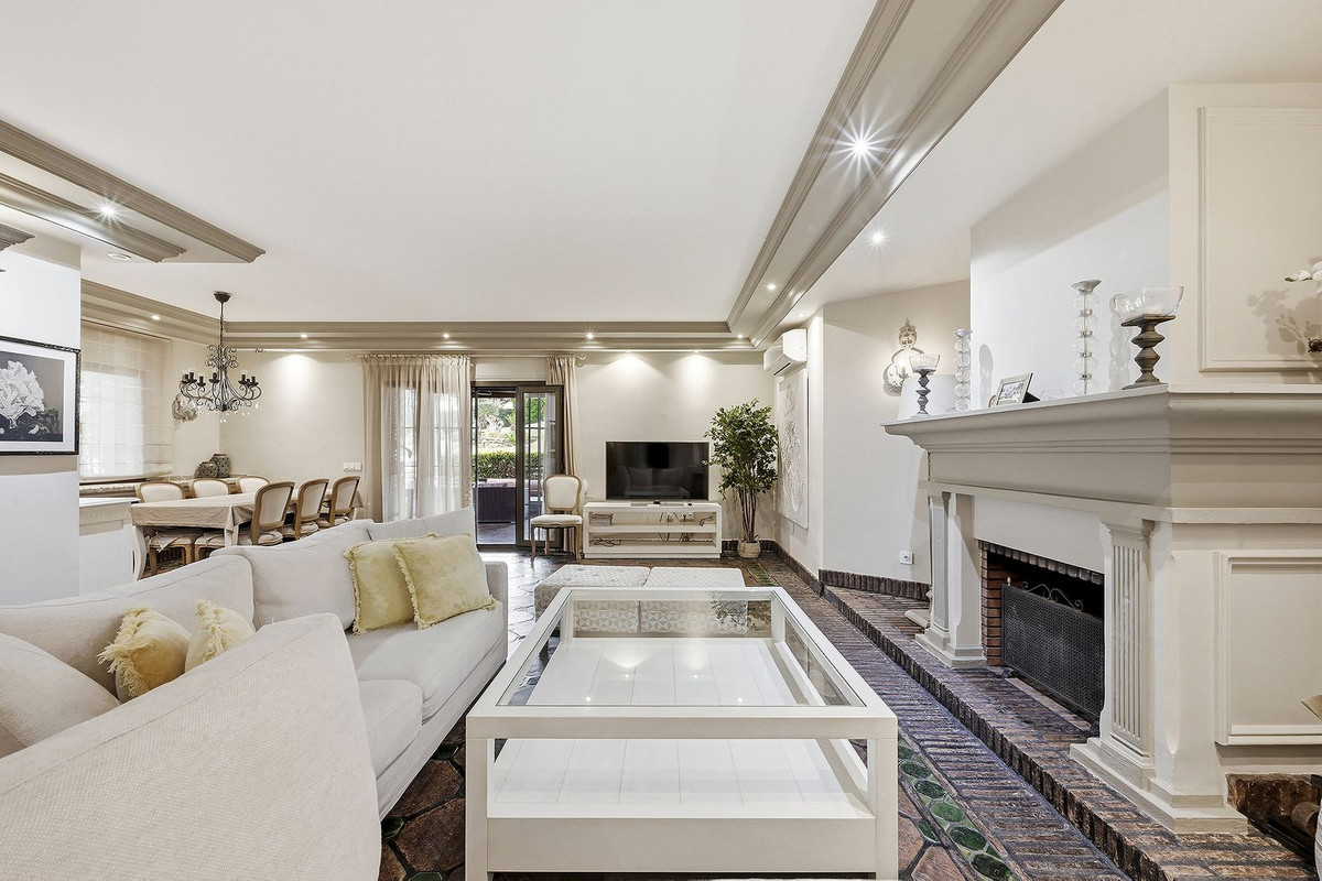 11f79107a3295113f0b91d9f38835a0a - 6