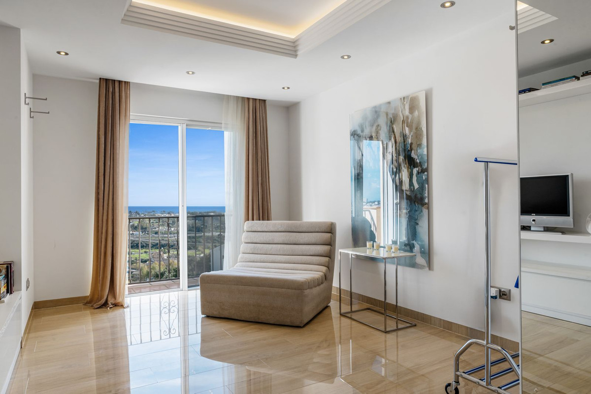 12e4ba038391bb2e293f095a6bf09ef0 - 25