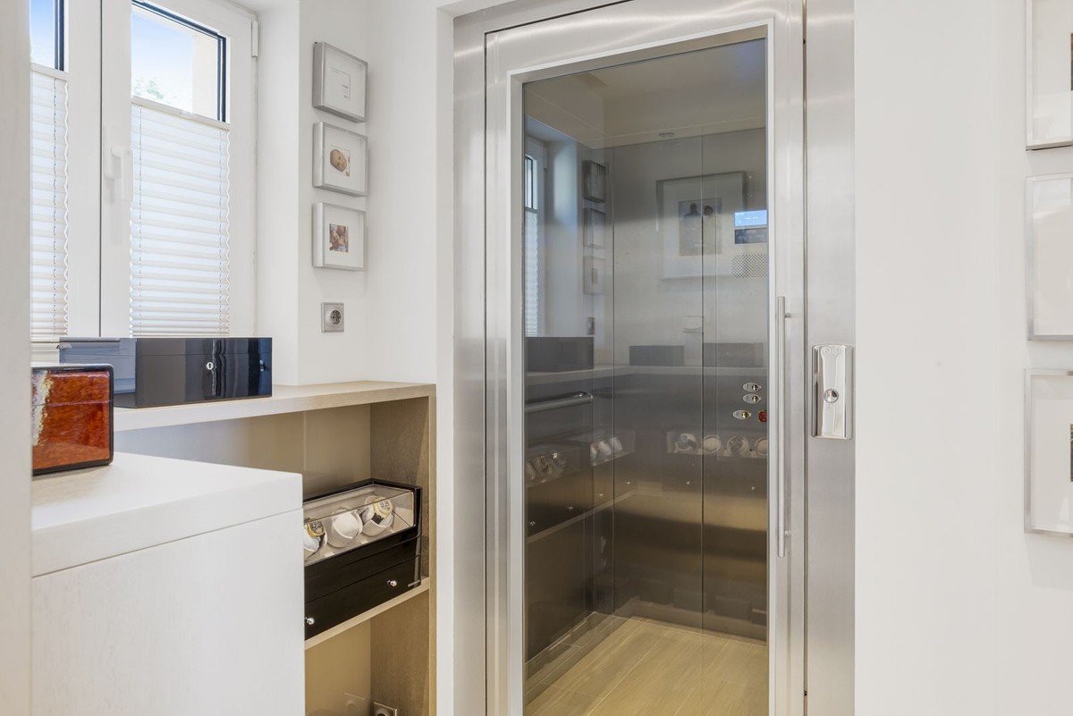 12e4ba038391bb2e293f095a6bf09ef0 - 34