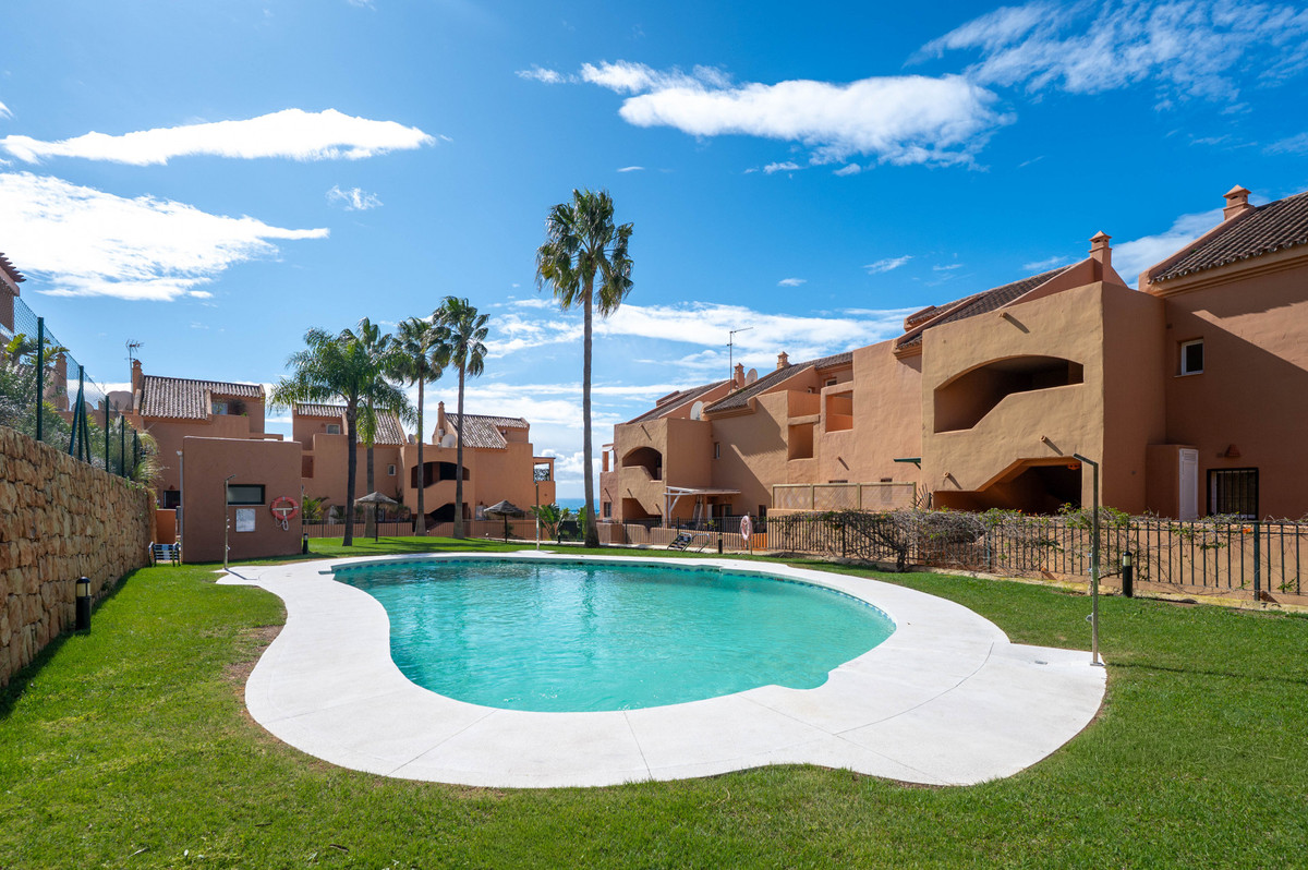 12e929e87931444e88940aec18ad49a2 - 1