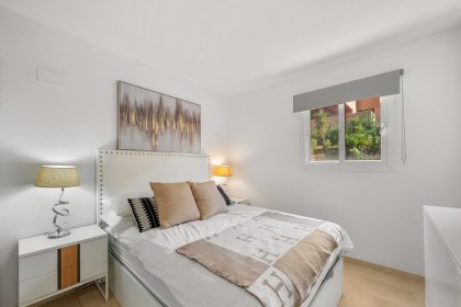 12e929e87931444e88940aec18ad49a2 - 16