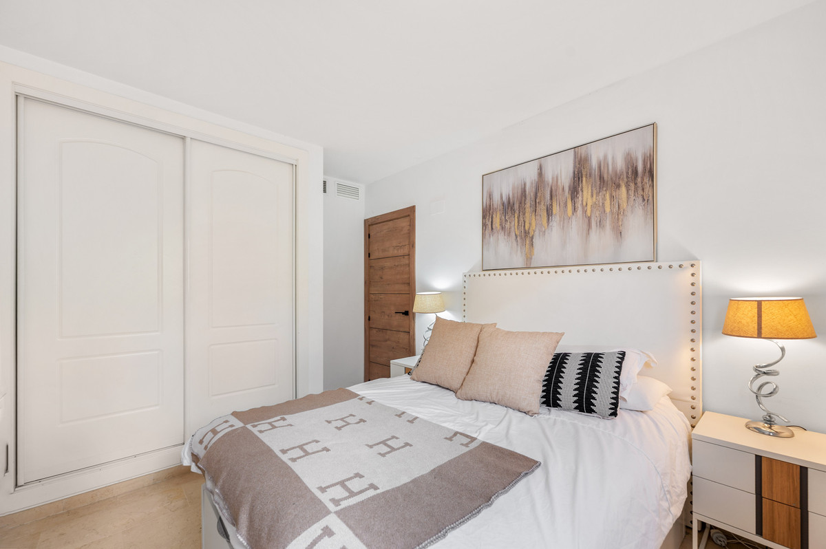 12e929e87931444e88940aec18ad49a2 - 17