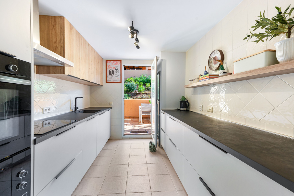 12e929e87931444e88940aec18ad49a2 - 8