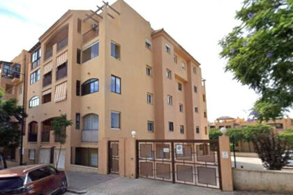 12f9da8ebf467565494bd97b31f017b8 - 23