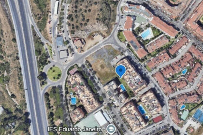 12f9da8ebf467565494bd97b31f017b8 - 24