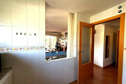 12f9da8ebf467565494bd97b31f017b8 - 8