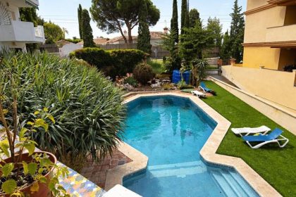 132b3763784e8a33286ecaa546461eef - 10