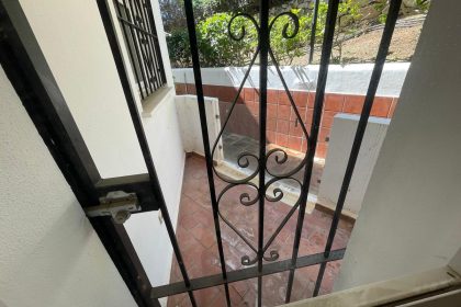 132b3763784e8a33286ecaa546461eef - 25