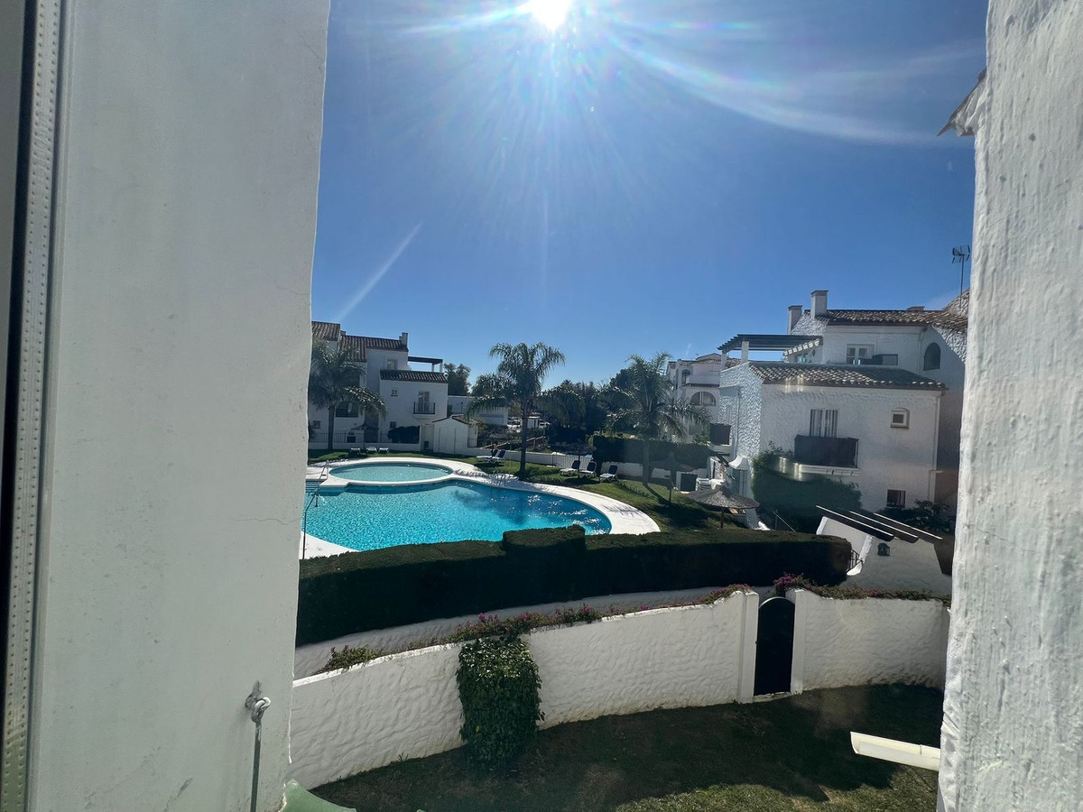 13b187a143917d32fb01901c6dad4df8 - 11