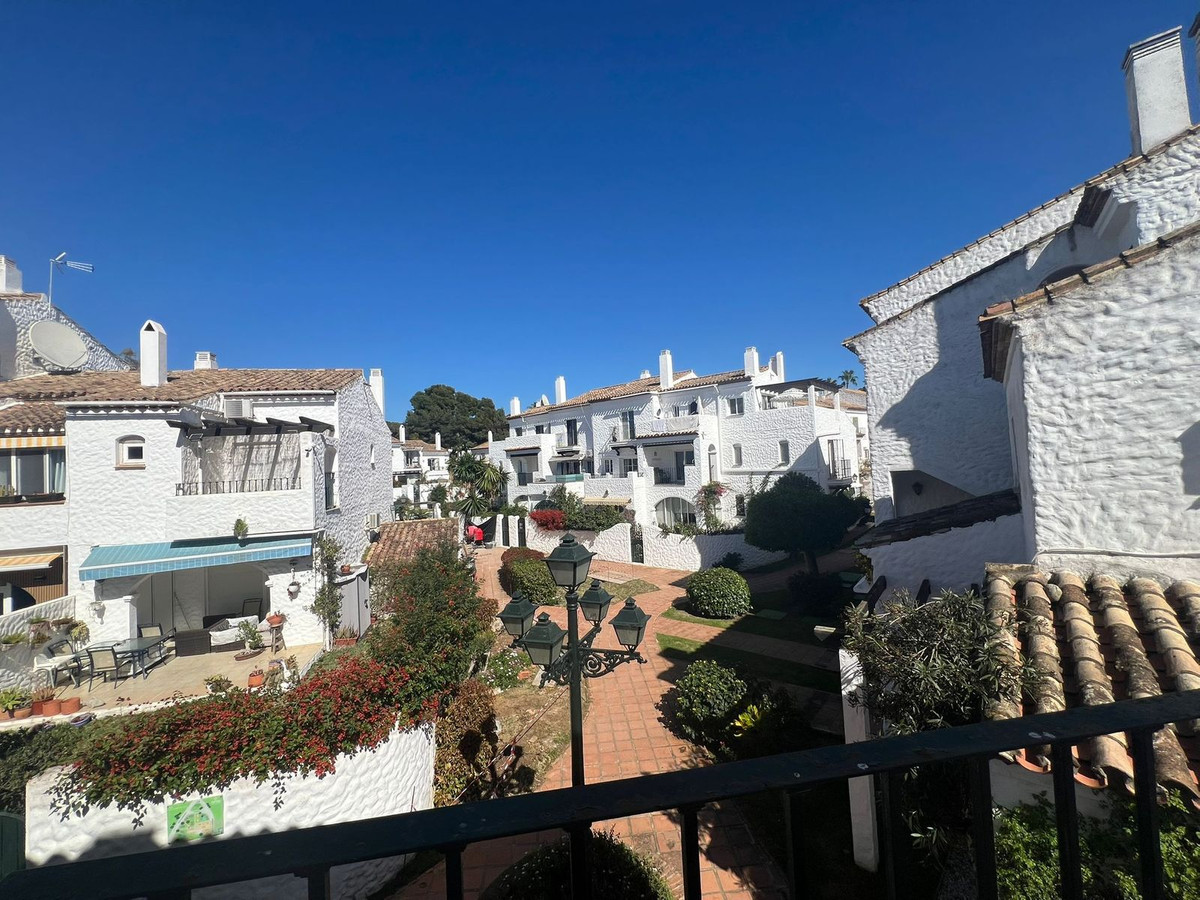 13b187a143917d32fb01901c6dad4df8 - 12