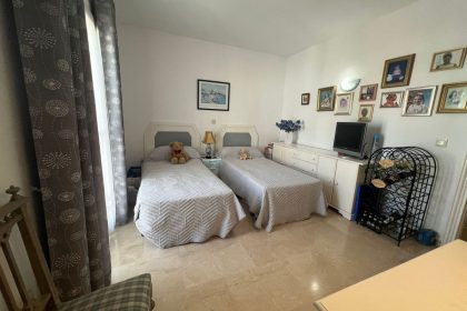 13b187a143917d32fb01901c6dad4df8 - 9