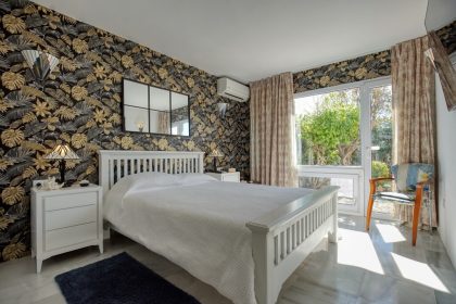 13f3d03bb082cd829a99d3d4642af8e6 - 15