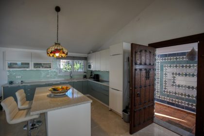 13f3d03bb082cd829a99d3d4642af8e6 - 6