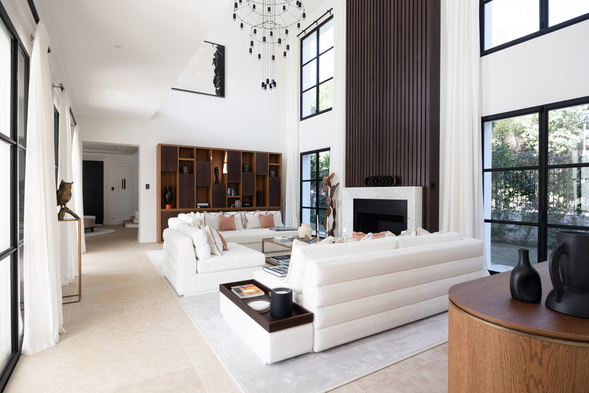 140aea50f28c9a3e619db45c360a8397 - 11