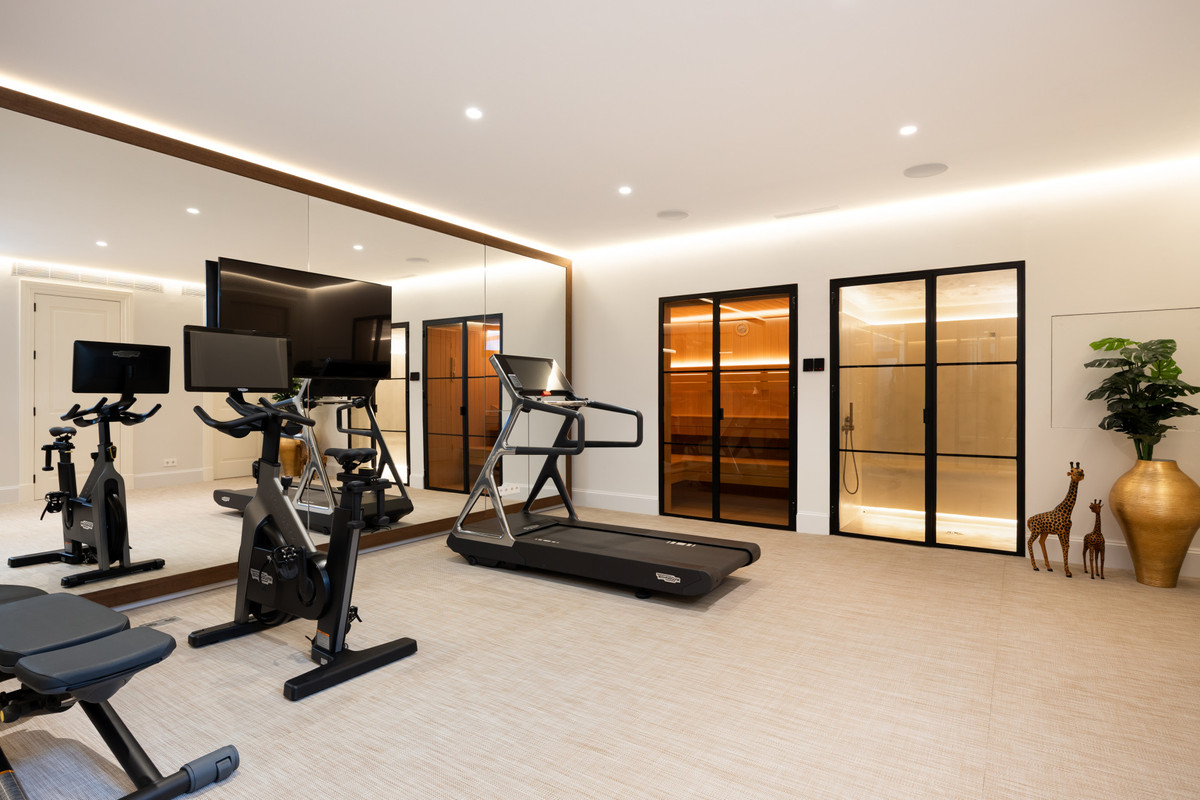 140aea50f28c9a3e619db45c360a8397 - 24